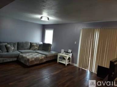 Main picture of 576 Crestwood St SW