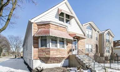 Main picture of 8601 S Kingston Ave