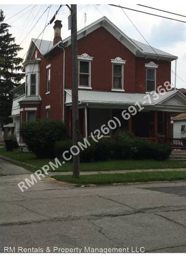 Main picture of 336 E Franklin St