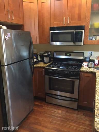 Main picture of 737 Parker St