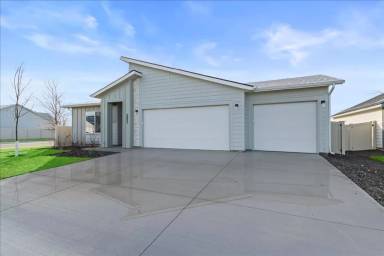 Main picture of 3431 W Morere Dr