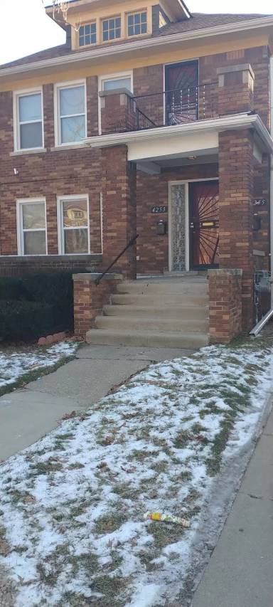 Main picture of 4269 W Buena Vista St