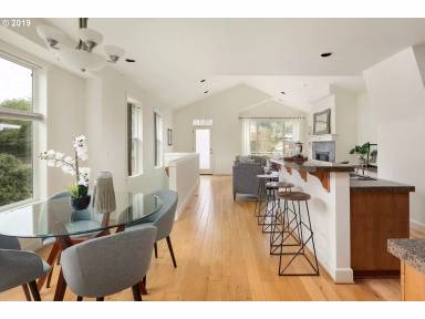 Main picture of 1916 SW Idaho St