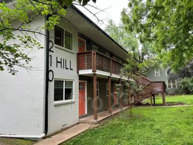 Main picture of 210 S Hill Ave