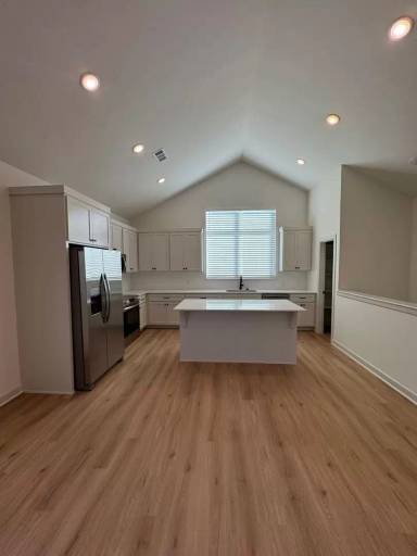 Main picture of 816 N Main St