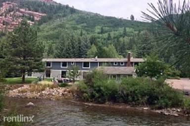 Main picture of 215 Redstone Blvd