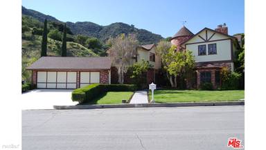 Main picture of 17606 Camino de Yatasto