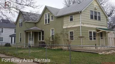 Main picture of 304 N Madison St