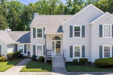 Main picture of 1551 Hunt Club Ct