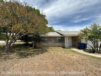 Main picture of 802 Bluebell Rd