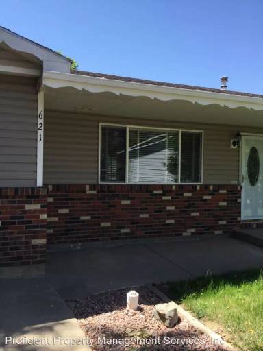 Main picture of 621 Pear Dr