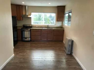 Main picture of 4674 Heyer Ave