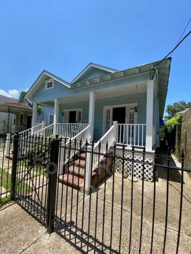 Main picture of 1928 Burdette St