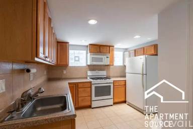 Main picture of 1819 W Cortland St