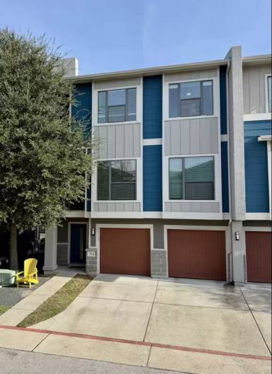 Main picture of 1500 Lorraine Loop