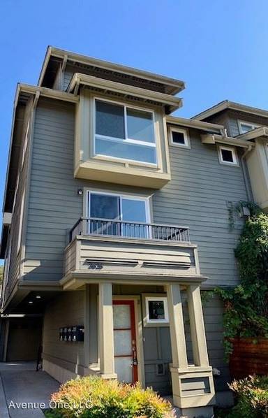 Main picture of 3632 Palatine Ave N