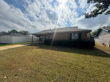 Main picture of 2224 Kirby Smith Dr