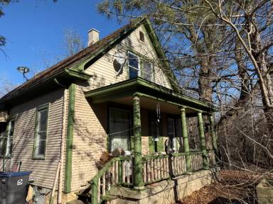 Main picture of 36 Monroe St