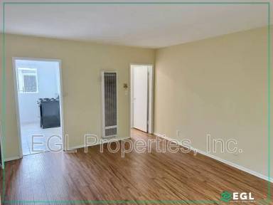 Main picture of 1211 N New Hampshire Ave