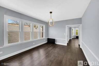 Main picture of 8050 S Loomis Blvd