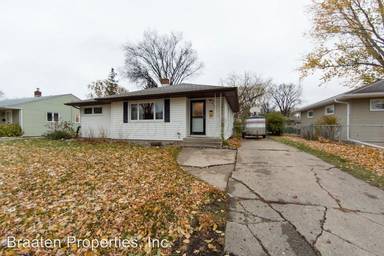 Main picture of 218 22nd Ave N