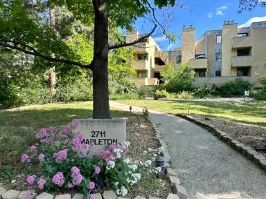 Main picture of 2711 Mapleton Ave