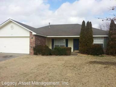 Main picture of 815 Robin Hood Ct