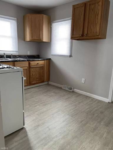 Main picture of 1907 Mershon St