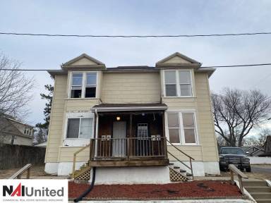 Main picture of 2116 S Saint Marys St