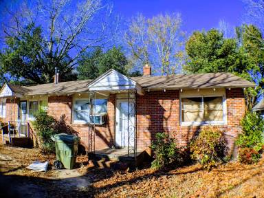 Main picture of 206 Dixie Dr