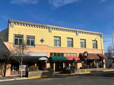 Main picture of 33 3rd St