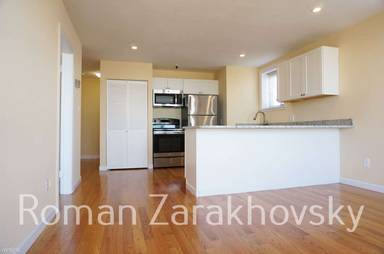 Main picture of 1198 Commonwealth Ave