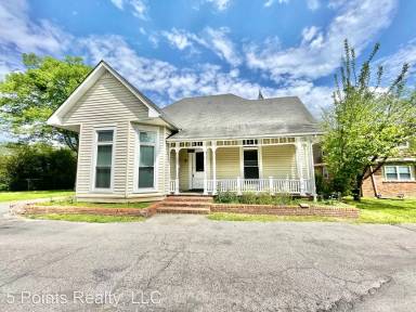 Main picture of 555 N Water Ave