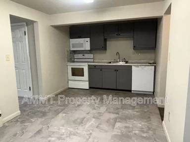 Main picture of 2833 3rd Ave SE