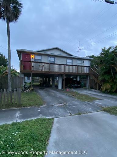 Main picture of 2401 Gordon St