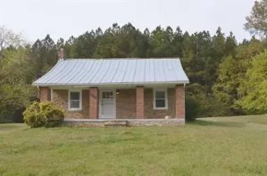 Main picture of 470 Moose Rd S