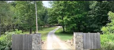 Main picture of 772 Franklin Rd