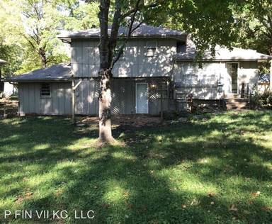 Main picture of 8401 E 104th St