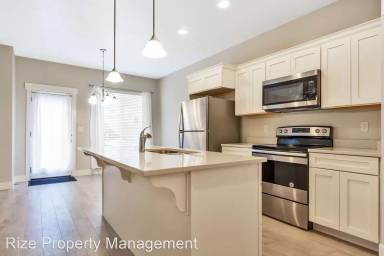 Main picture of Sky Ridge Townhomes