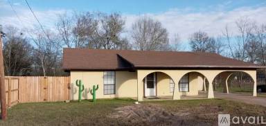 Main picture of 608 Mayflower