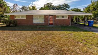 Main picture of 3130 Plantation Rd