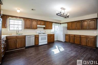 Main picture of 1105 Main St SW