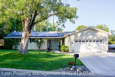 Main picture of 3899 Yellowstone Ln