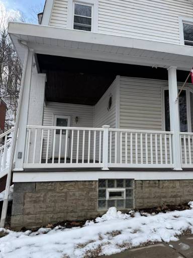 Main picture of 550 Wood St
