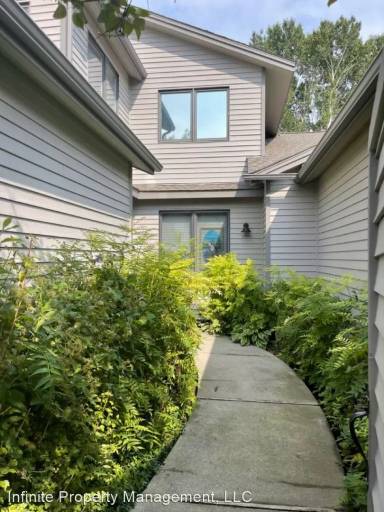 Main picture of 3 Gallatin Dr