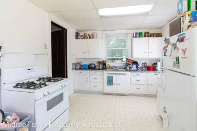Main picture of 709 W Riverside Ave
