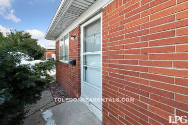 Main picture of 251 Graham St