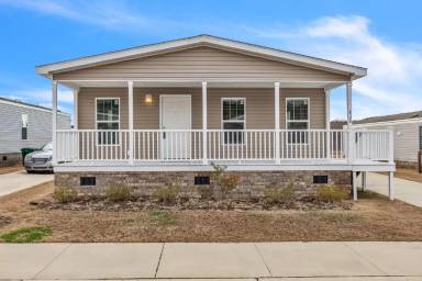 Main picture of 838 Lookout Dr