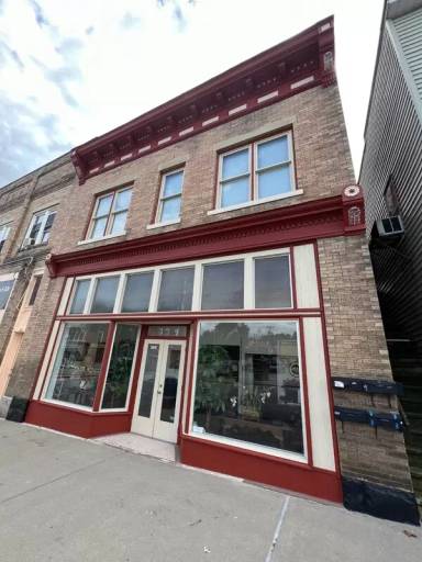 Main picture of 305 Mercer St