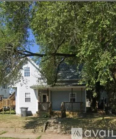 Main picture of 921 S Buckeye St